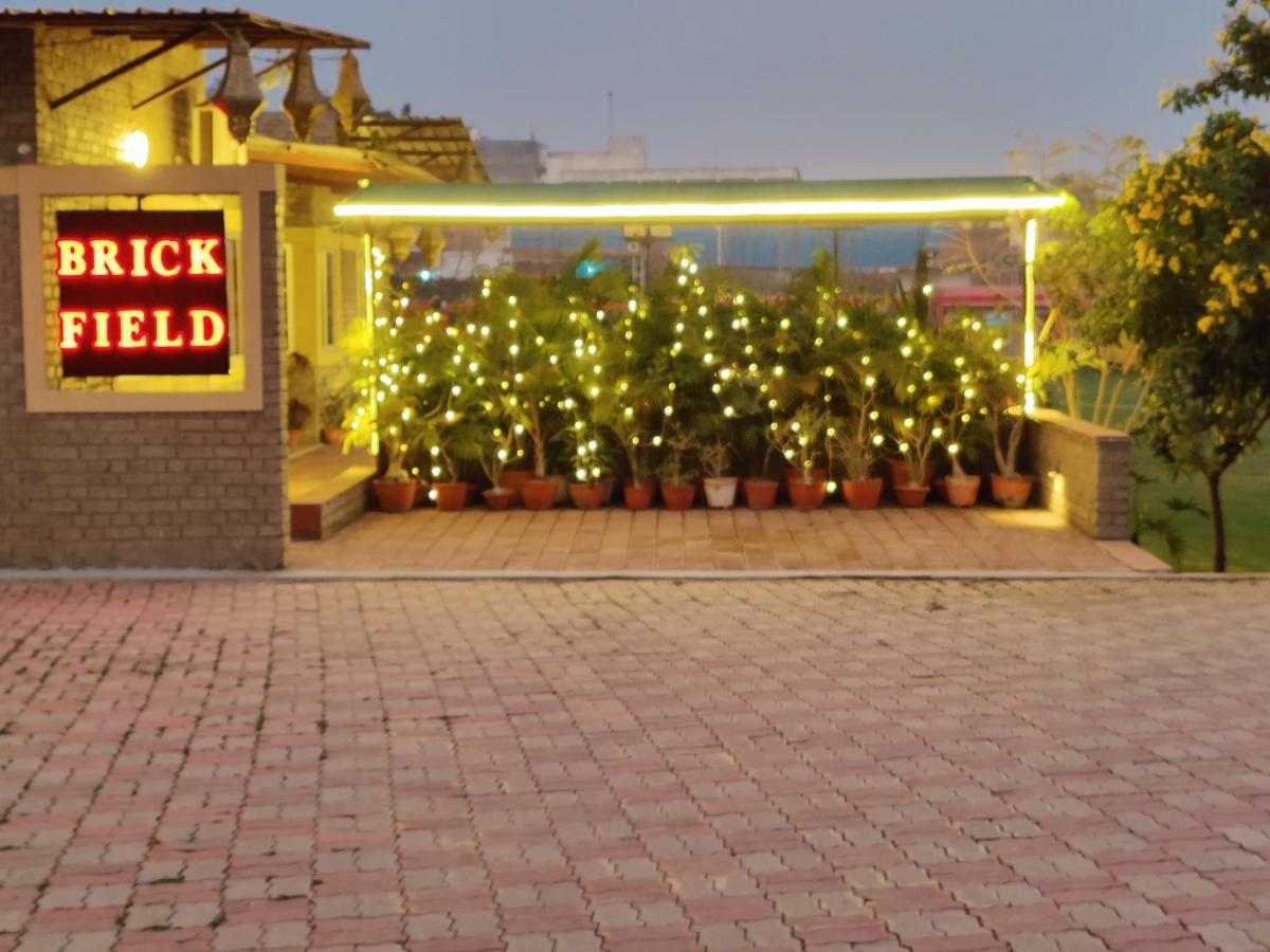 Hotel Brick Field Váránasí Exteriér fotografie